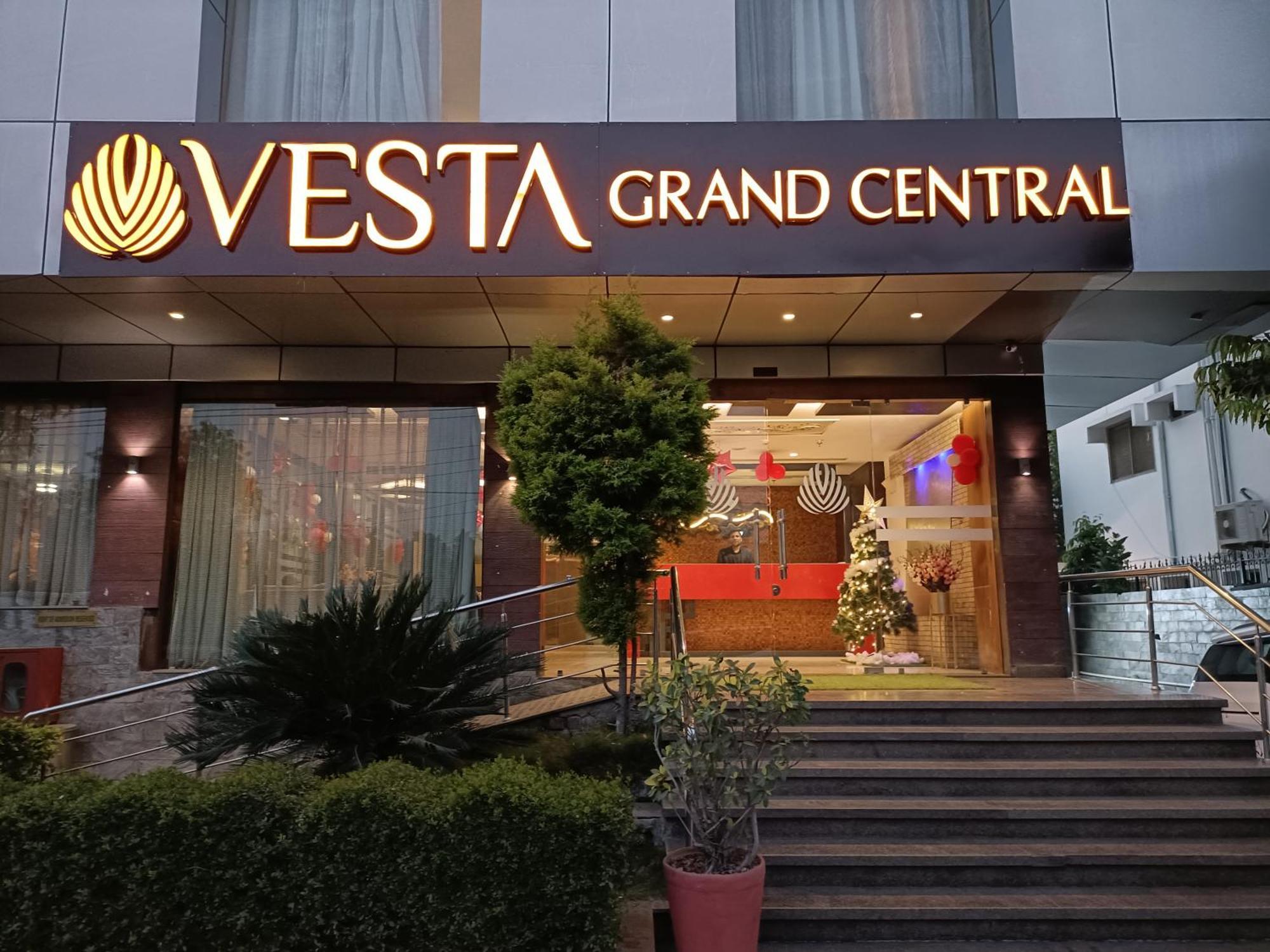 Vesta Grand Central Удайпур Екстериор снимка